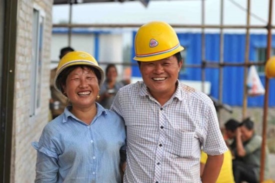 Bố mẹ ở nhà ăn cơm trắng với rau, con ra ngoài đãi bạn ăn linh đình, đây là kiểu nuôi dạy con tai hại nhất