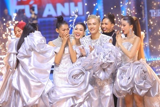 Vũ Thu Phương bất bình kết quả The Face, Anh Thư: “Có bao giờ Phương phục đâu?”