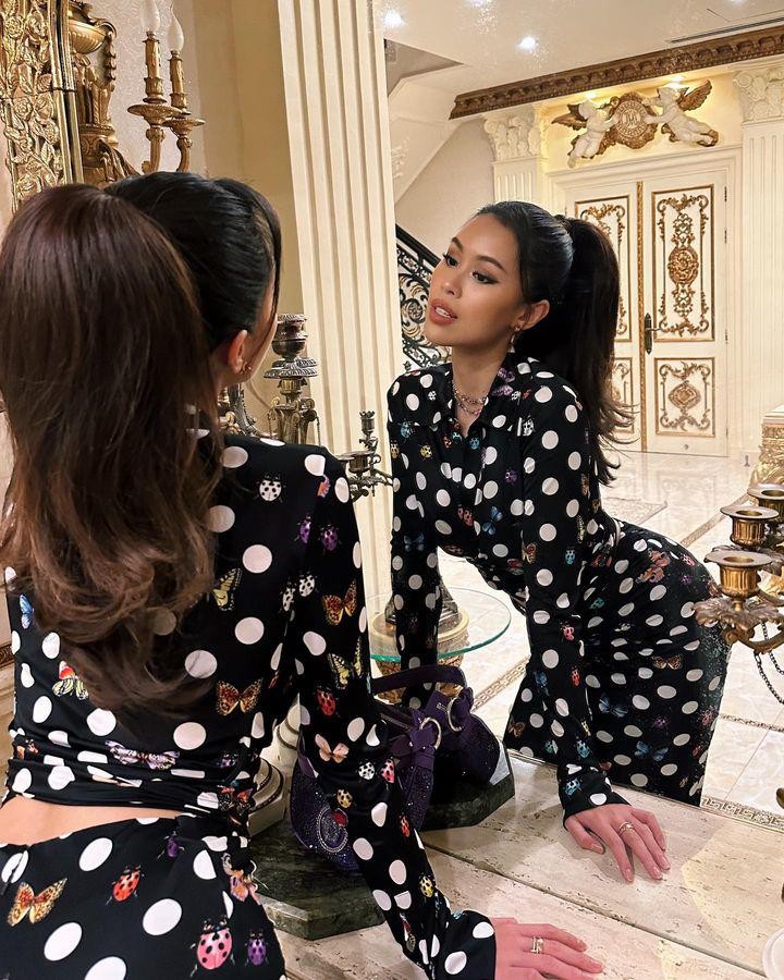 Em chồng Hà Tăng lên đồ đi ăn cưới, giới siêu giàu ăn mặc khác gì người thường?-9