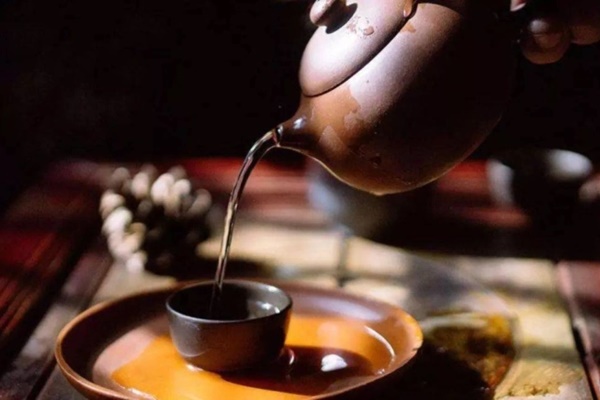 Ba thói quen uống chè xanh âm thầm gây hại cho thận-1