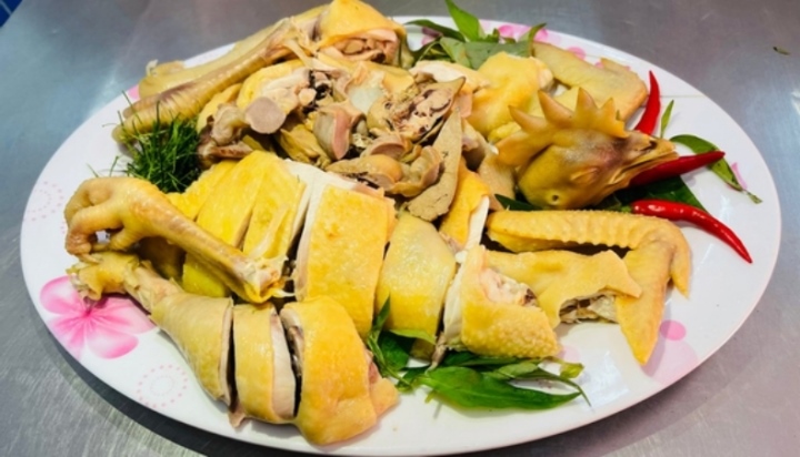 Gà luộc nên chặt hay để nguyên con trong tủ lạnh?-2