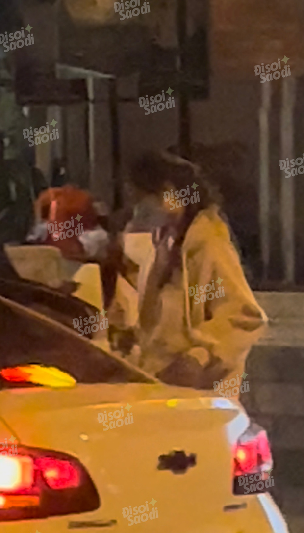 Bắt gặp Hoa hậu Ý Nhi lộ diện giản dị tại công ty Sen Vàng từ sớm tới khuya-6