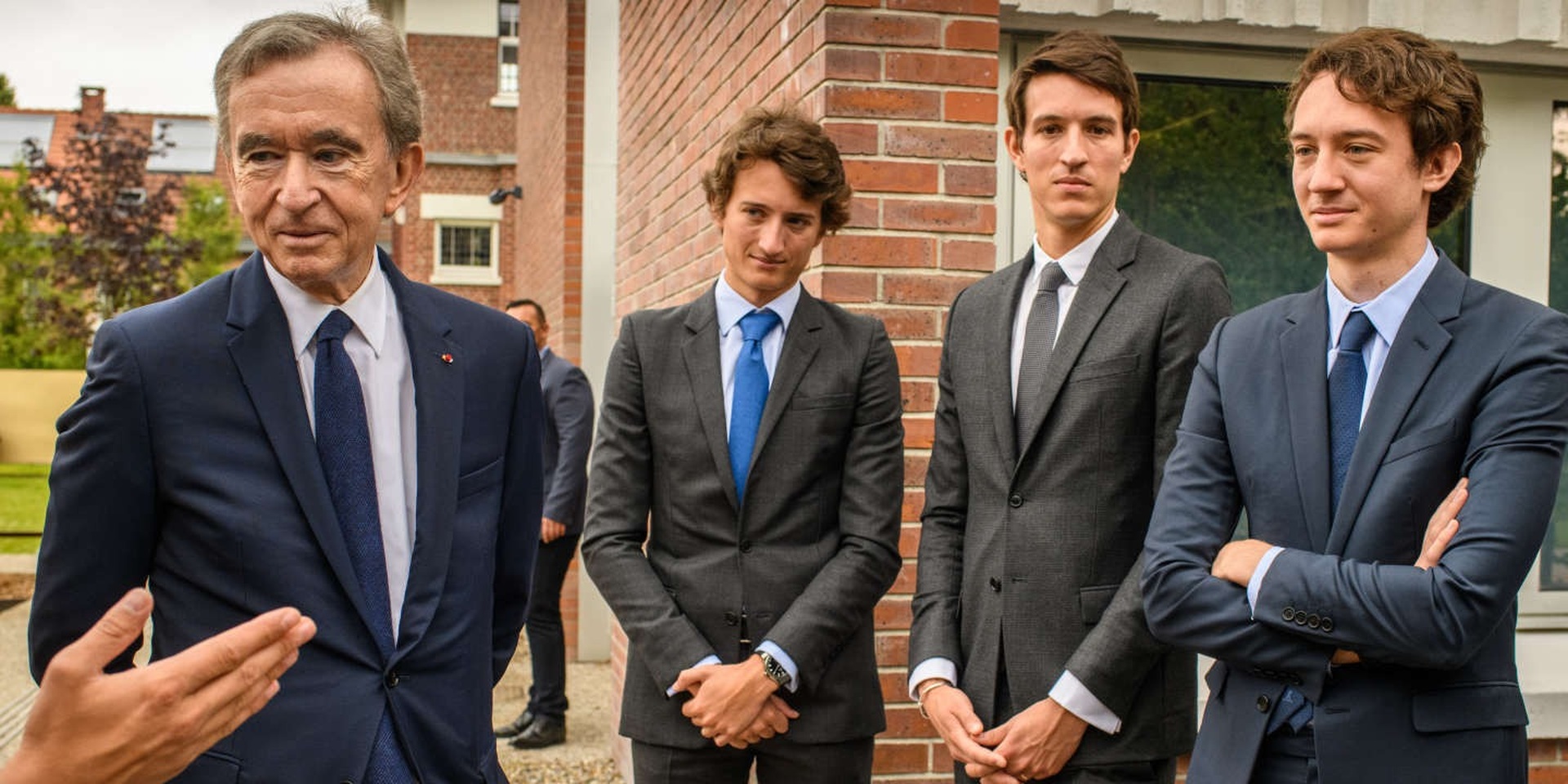 Lisa hẹn hò con trai tỷ phú giàu nhất thế giới: Cách nhà giàu chọn dâu rể-3