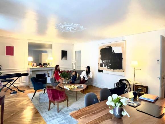 Bống Hồng Nhung tuổi 53: Sở hữu nhà ở Pháp lãng mạn, nhà đồi bên Mỹ cực ấn tượng-9