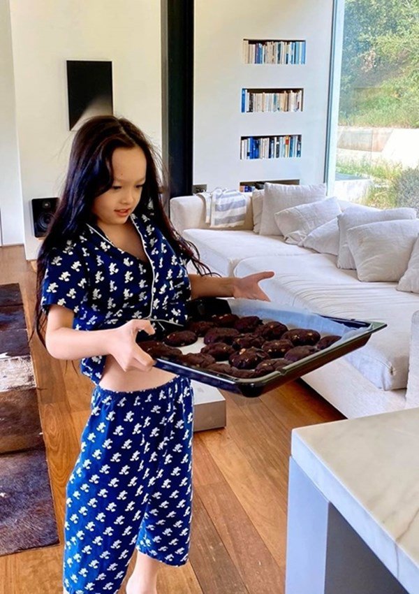 Bống Hồng Nhung tuổi 53: Sở hữu nhà ở Pháp lãng mạn, nhà đồi bên Mỹ cực ấn tượng-24