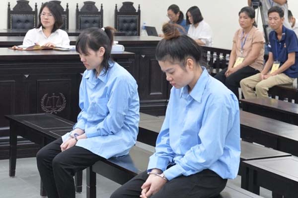 Hai án chung thân và 20 năm tù cho các bảo mẫu bạo hành dã man bé trai 17 tháng-2