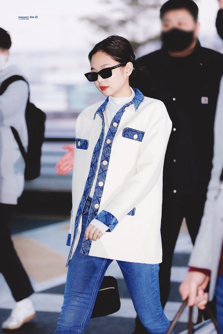 Jennie (BlackPink) mặc gì ra sân bay suốt 7 năm qua?-12