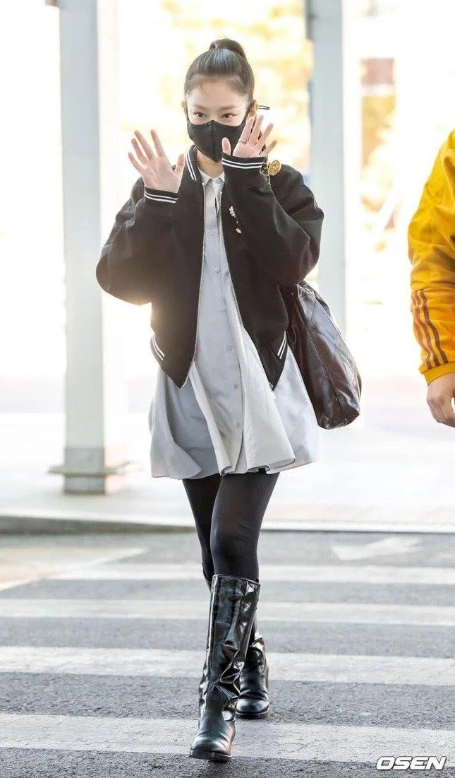 Jennie (BlackPink) mặc gì ra sân bay suốt 7 năm qua?-14