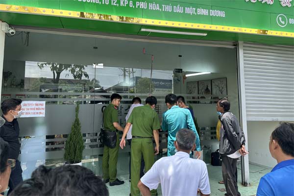 Phát hiện nam sinh vừa tốt nghiệp đại học tử vong trong tư thế treo cổ ở Bình Dương-2