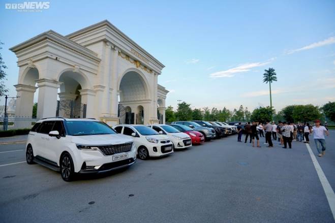 Hà Nội: Dàn xe tụ tập khoe biển số siêu đẹp được định danh vĩnh viễn-1