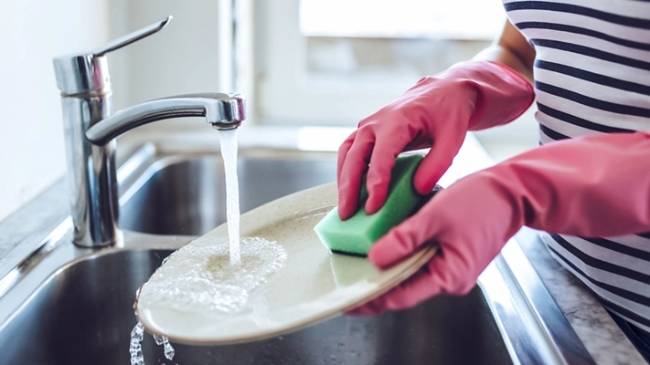 1 hành động nhỏ khi rửa bát có thể khiến vi khuẩn tăng 480.000 lần, nhiều nhà vẫn vô tư làm mà không hề biết-3