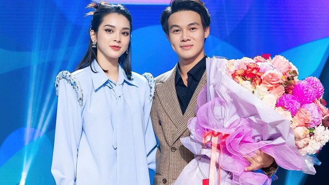 Quỳnh Lương vướng tranh cãi vì từng có nguyên tắc: Sẽ dỗi nếu bị tắt máy trước, không uống nếu chưa được mở nắp chai-1