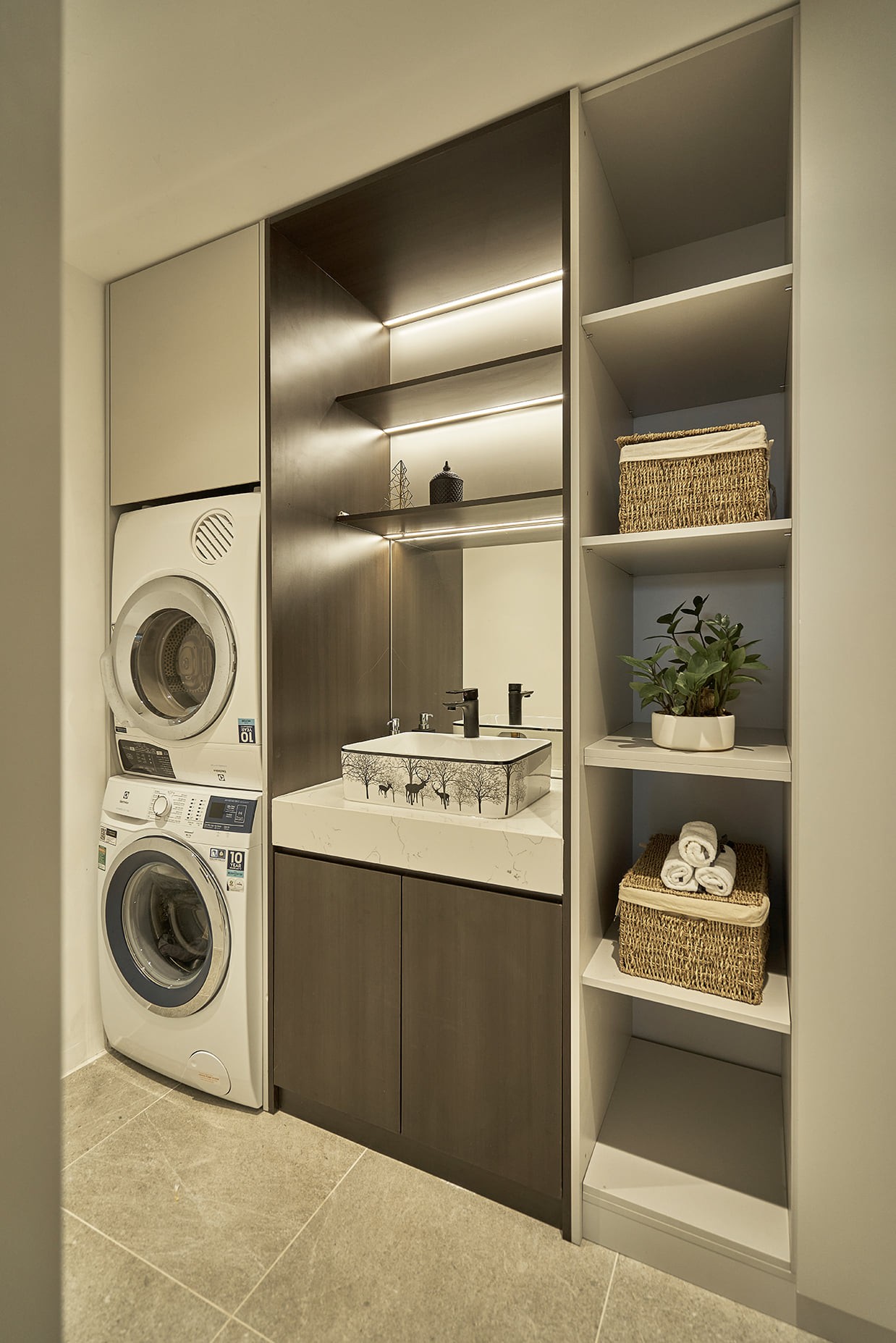 Khoe ái nữ đầu lòng xinh nức nở, dân mạng lập tức truy lùng ra cả nơi ở của BTV thể thao duyên nhất VTV-15