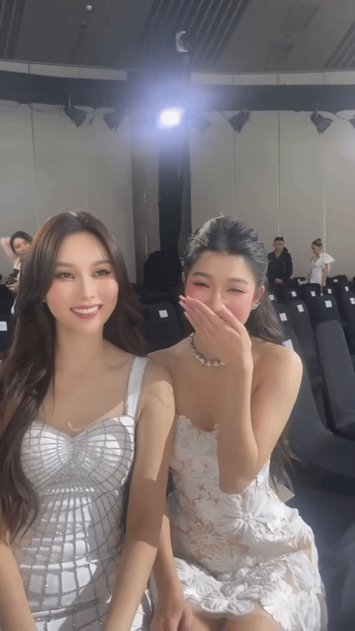 Loạt ảnh Đặng Thu Thảo lọt vào camera thường: Nhan sắc có còn được như thần tiên tỷ tỷ?-7