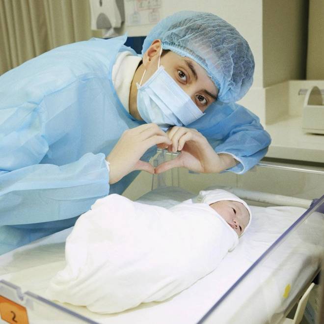 Cặp đôi em thích chị đón con gái chào đời, nhan sắc trên bàn đẻ vẫn đẹp xuất sắc-5