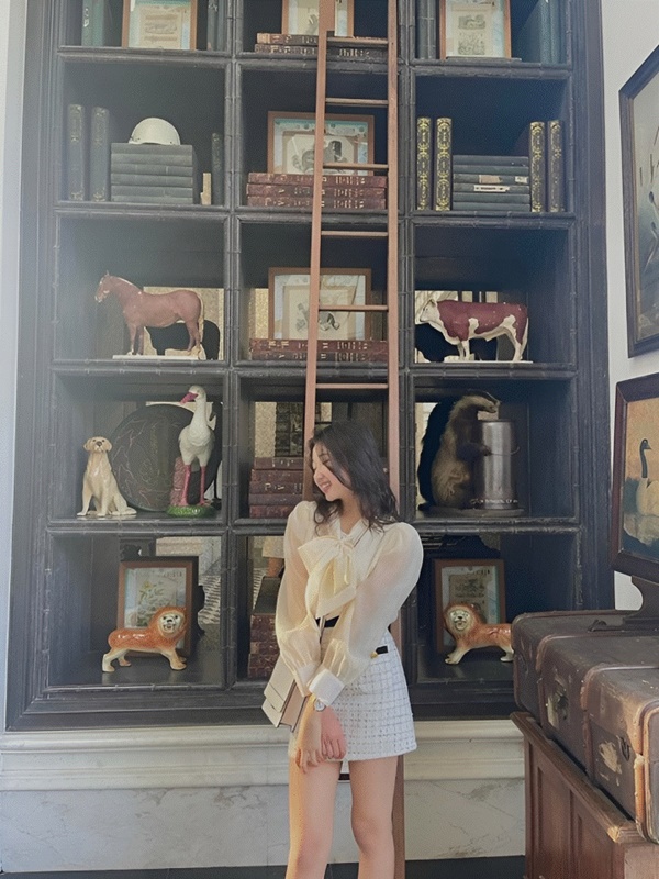 Con gái 16 tuổi của Hoa hậu Nguyễn Thị Huyền: Nhan sắc và dáng dấp không thua kém phụ huynh thời trẻ-8