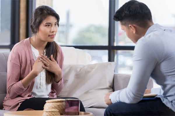 Đau lòng khi chiều nào mẹ cũng ôm hoa cúc trắng ra nghĩa trang-1