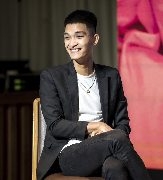 Mạc Văn Khoa lên tiếng về tin doanh thu 2 tỉ đồng mỗi ngày-1