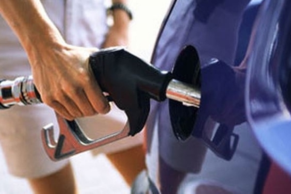 Đổ xăng đầy bình có tốt không?-2