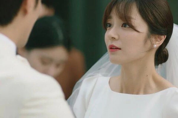 Sát ngày cưới, mẹ chồng tương lai đề nghị nói chuyện riêng, cô gái thể hiện bản lĩnh-1