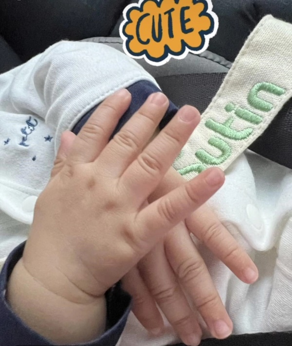 Đàm Thu Trang khoe hình ảnh đáng yêu của con trai sau hơn 2 tháng chào đời-1