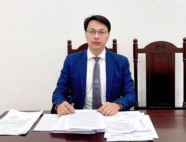 Bạo hành bé 3 tháng tuổi tử vong, gã chồng hờ đối diện án chung thân hoặc tử hình-1