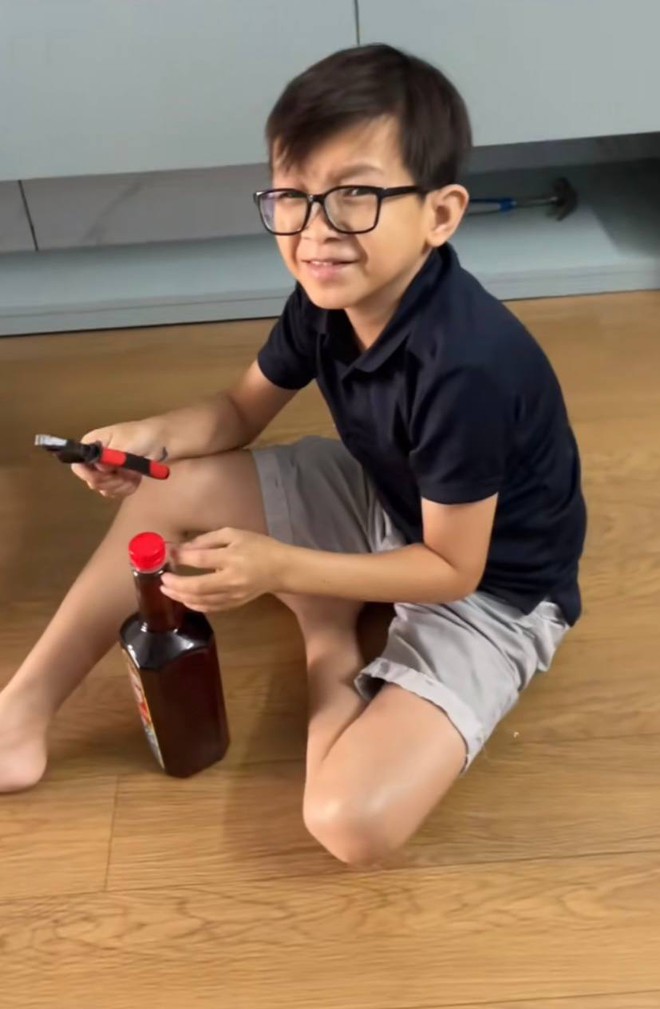 Cuộc sống hôn nhân hài hước của cặp đôi tí hon-1