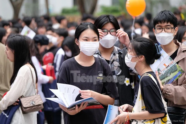 Nóng: Lùi thời gian công bố điểm chuẩn đại học-1