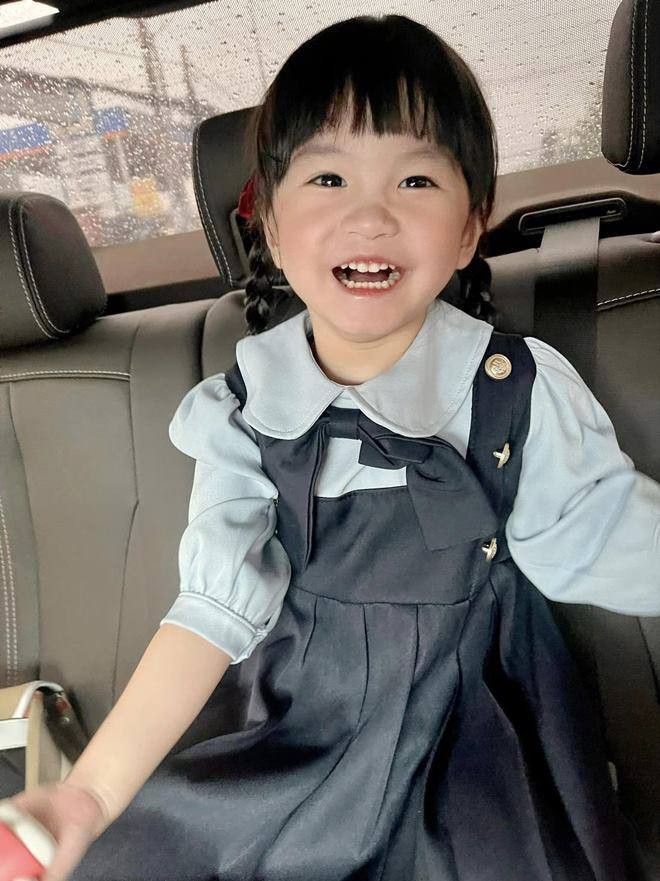 Đoàn Di Băng cho con học mẫu giáo 350 triệu/năm, nhìn cơm trưa đạm bạc nói đúng 1 câu ai cũng đồng tình-4