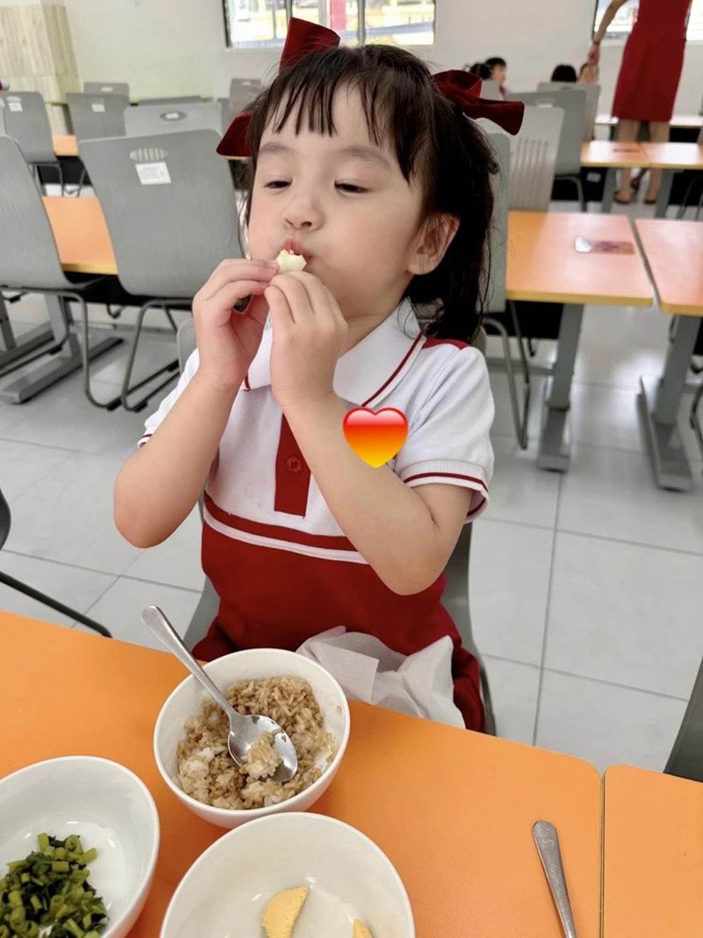 Đoàn Di Băng cho con học mẫu giáo 350 triệu/năm, nhìn cơm trưa đạm bạc nói đúng 1 câu ai cũng đồng tình-7