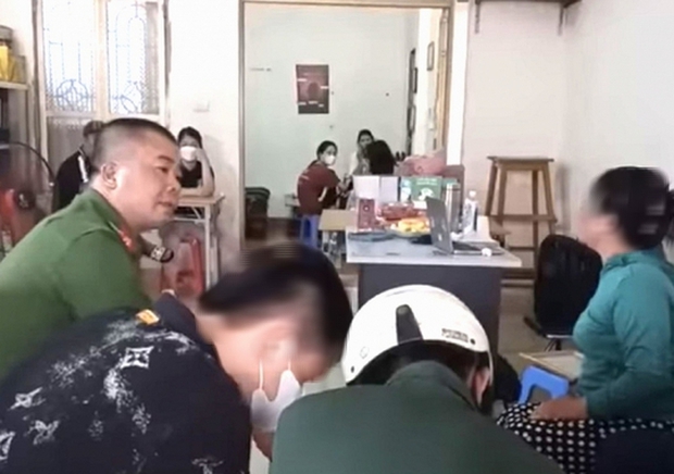 Công an vào cuộc vụ nhóm bông hồng đen lấy hơn 400 mẫu máu của học sinh-1