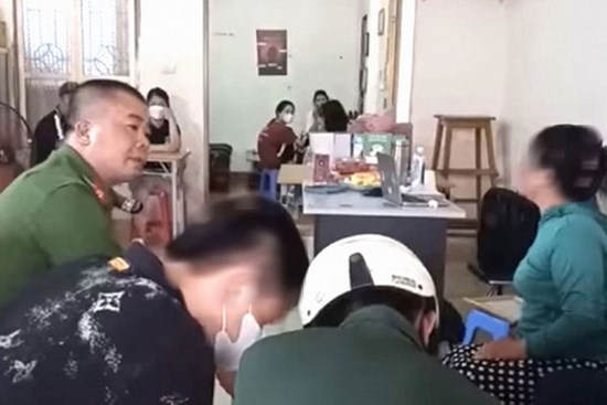 Công an vào cuộc vụ nhóm 