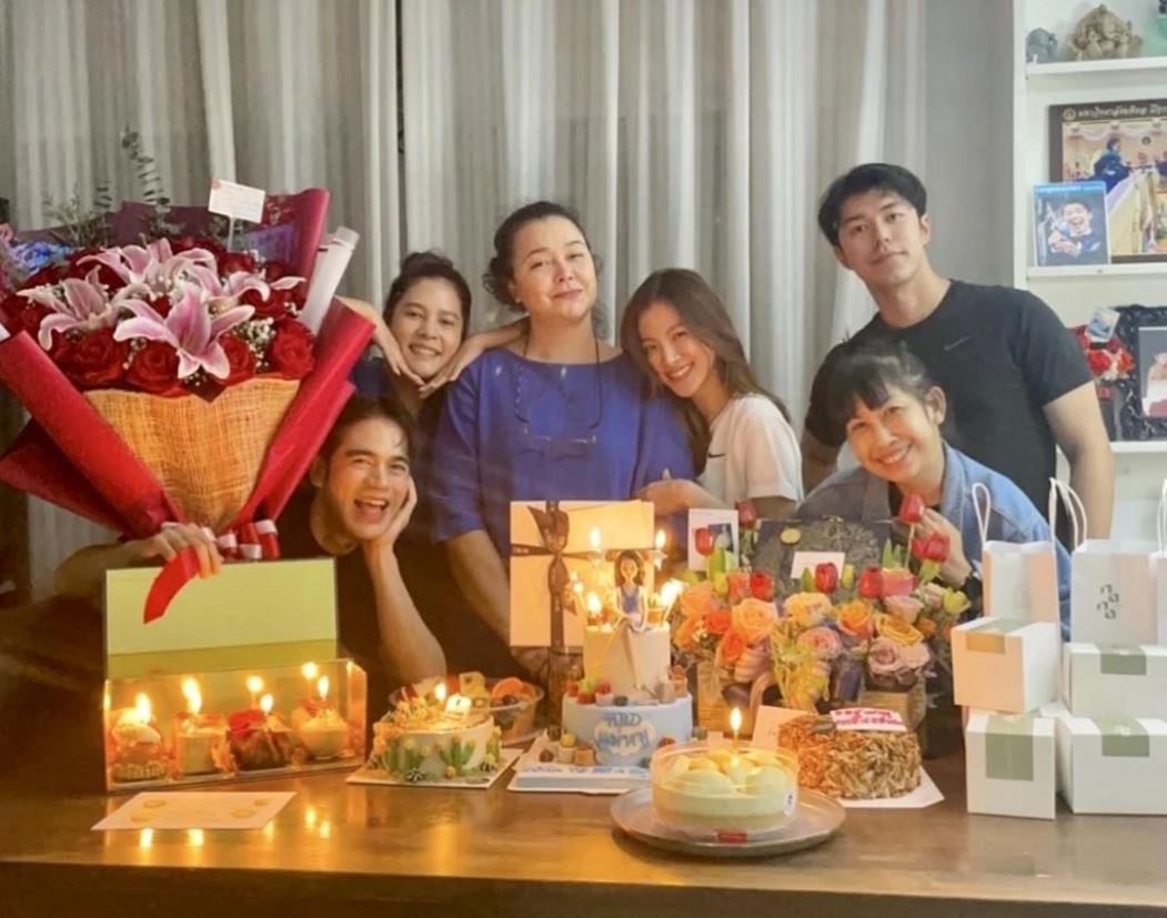 Mẹ Nine Naphat có động thái gây tranh cãi giữa lúc con trai và Baifern hẹn hò lãng mạn-5