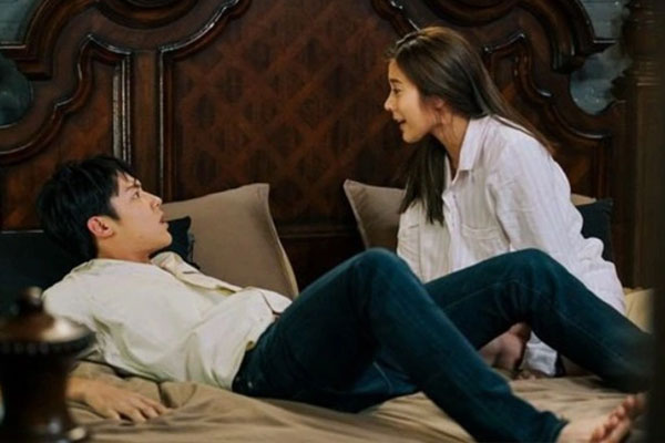 Đêm tân hôn, vợ tôi nổi cáu khi cầm tờ giấy mẹ chồng đưa-2