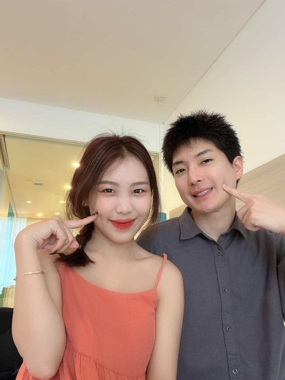 Bố mẹ chồng Nhật tạo bất ngờ trong đám cưới khiến con dâu Việt xúc động, thu hút 2,4 triệu lượt xem-11