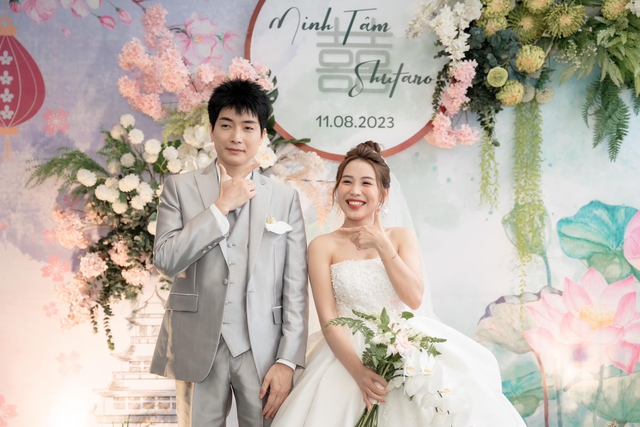 Bố mẹ chồng Nhật tạo bất ngờ trong đám cưới khiến con dâu Việt xúc động, thu hút 2,4 triệu lượt xem-10