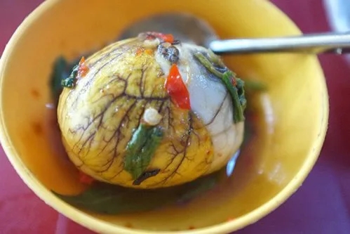 Nước trong quả trứng vịt lộn bổ như sâm? Lý giải của chuyên gia khiến nhiều người giật mình-1