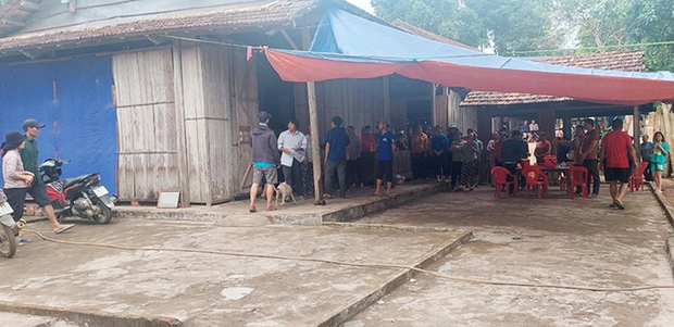 Sét đánh người chồng chết tại chỗ, người vợ bị thương-1