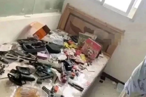 Nam sinh học giỏi đột ngột mất tích, 10 năm sau cha mẹ được gọi tới một nơi không ngờ, khó nhận ra con mình-5