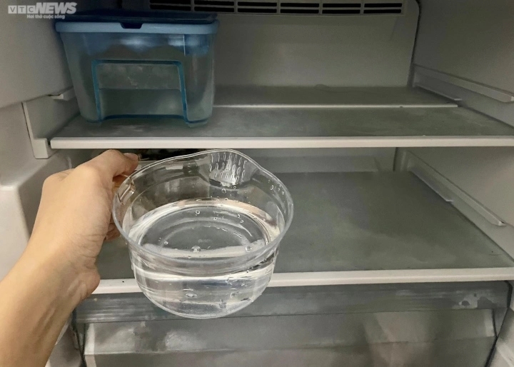 Vì sao nên để một bát nước trong tủ lạnh?-1