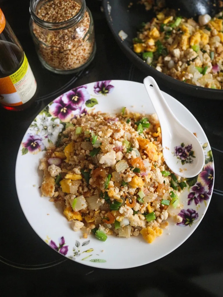 Không dùng cơm vẫn làm được món cơm chiên mới lạ cho bữa sáng-9