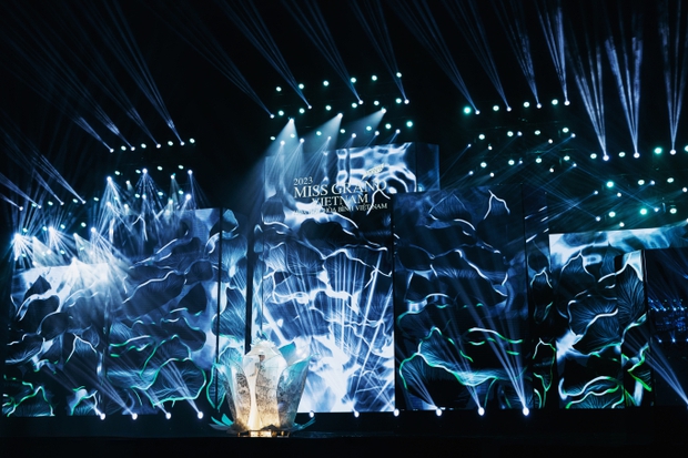 Lễ hội văn hóa bùng nổ trong đêm Trang phục dân tộc Miss Grand Vietnam 2023: Hết trống lân, cà kheo đến cải lương, hát bội-10