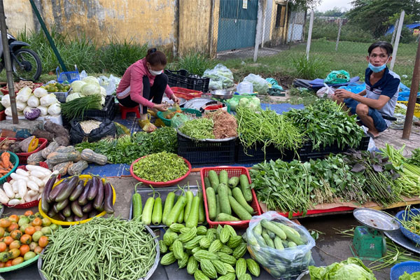 Giá thực phẩm tăng cao, người tiêu dùng bấm bụng” chi tiêu-5