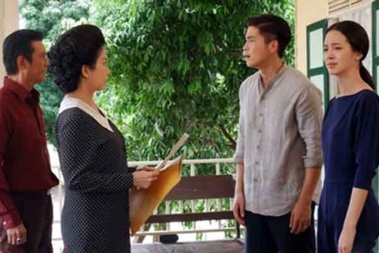 Ở riêng nhưng mẹ chồng vẫn đòi giữ lương của cả con trai lẫn con dâu