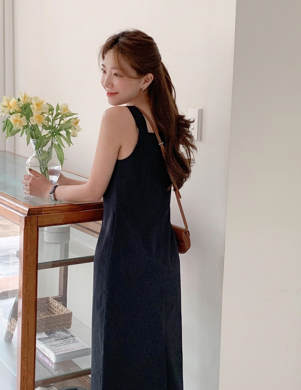 5 kiểu tóc tăng vẻ sang trọng khi diện váy-1