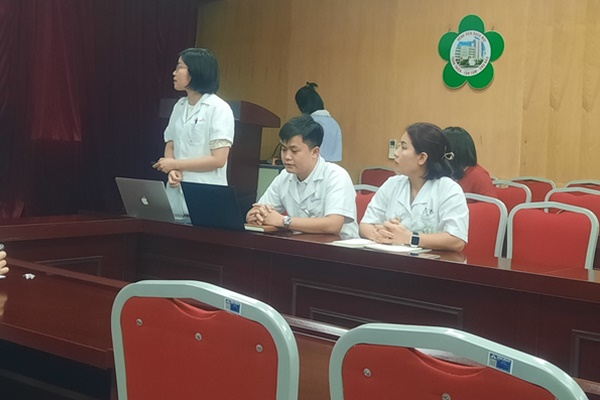 Cô gái phải nhập viện điều trị bệnh tâm thần do 1 thói quen thường gặp ở giới trẻ-1