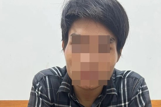 Vụ bé 3 tháng tuổi bị bạo hành tử vong: Khởi tố, bắt giam cha dượng