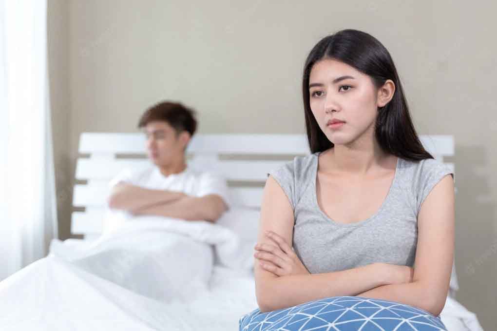 Về chơi nhà bạn trai, tôi sững sờ khi thấy bức ảnh treo trên tường-1