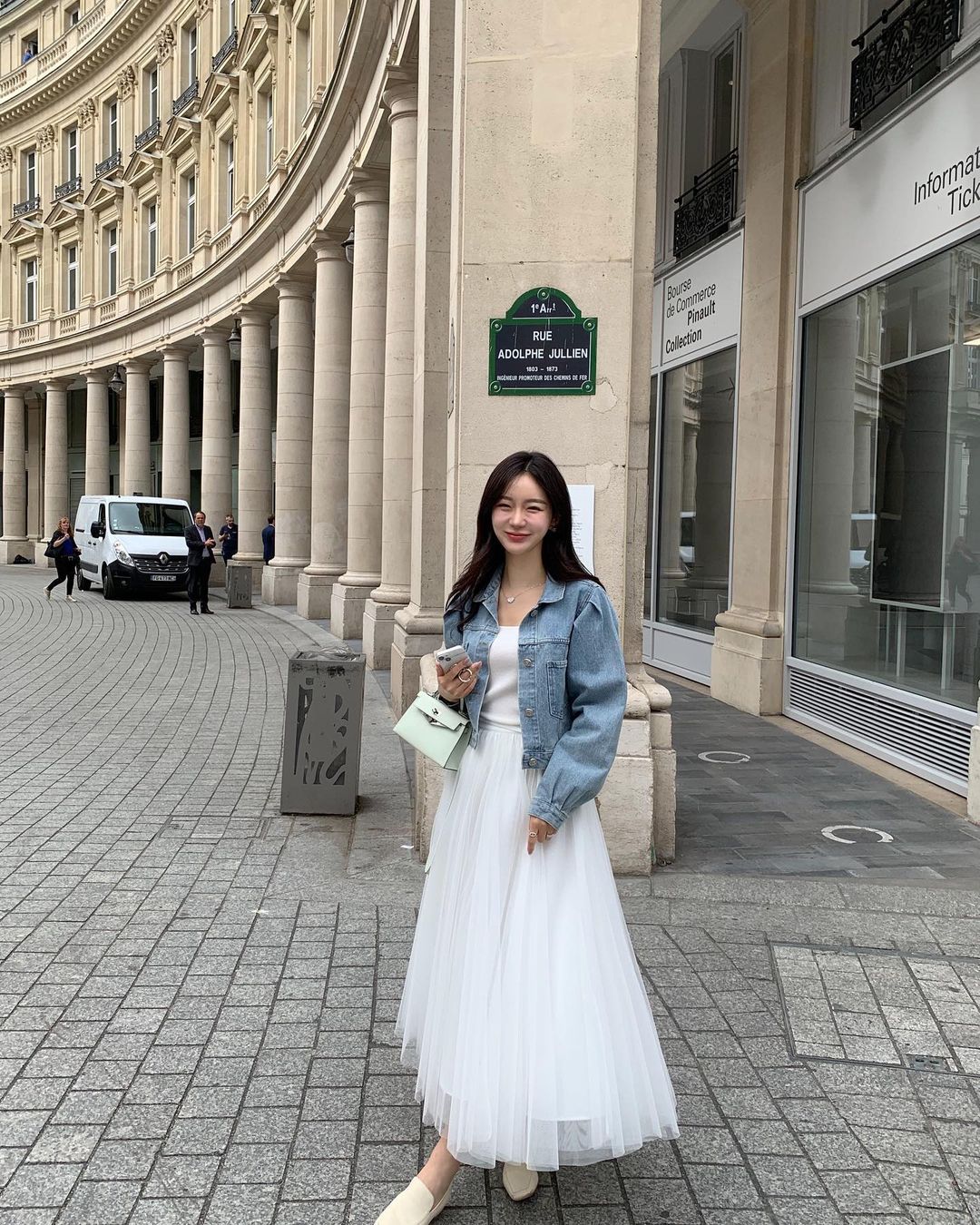 9 công thức diện denim và jeans giúp nàng công sở trông trẻ trung hơn-4