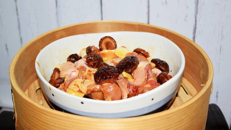 Gà hấp nấm mềm ngọt thơm nức, vừa ngon miệng lại lợi cho sức khỏe-7